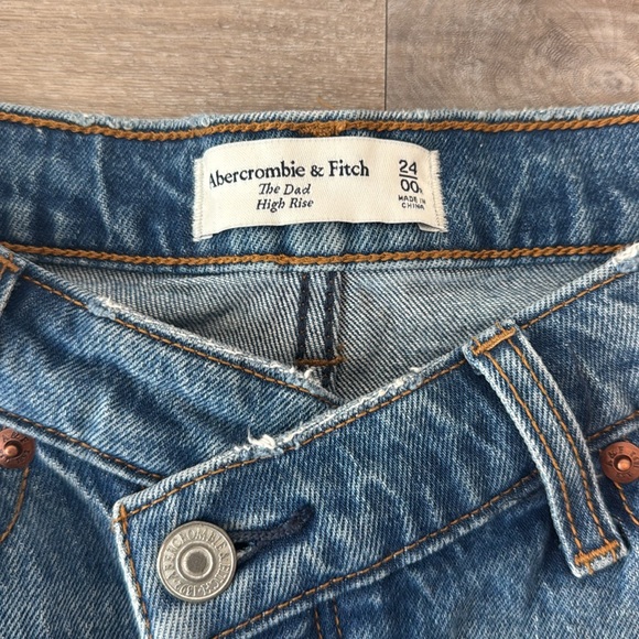 A&F The Dad High Rise | 24 00R - Picture 2 of 4